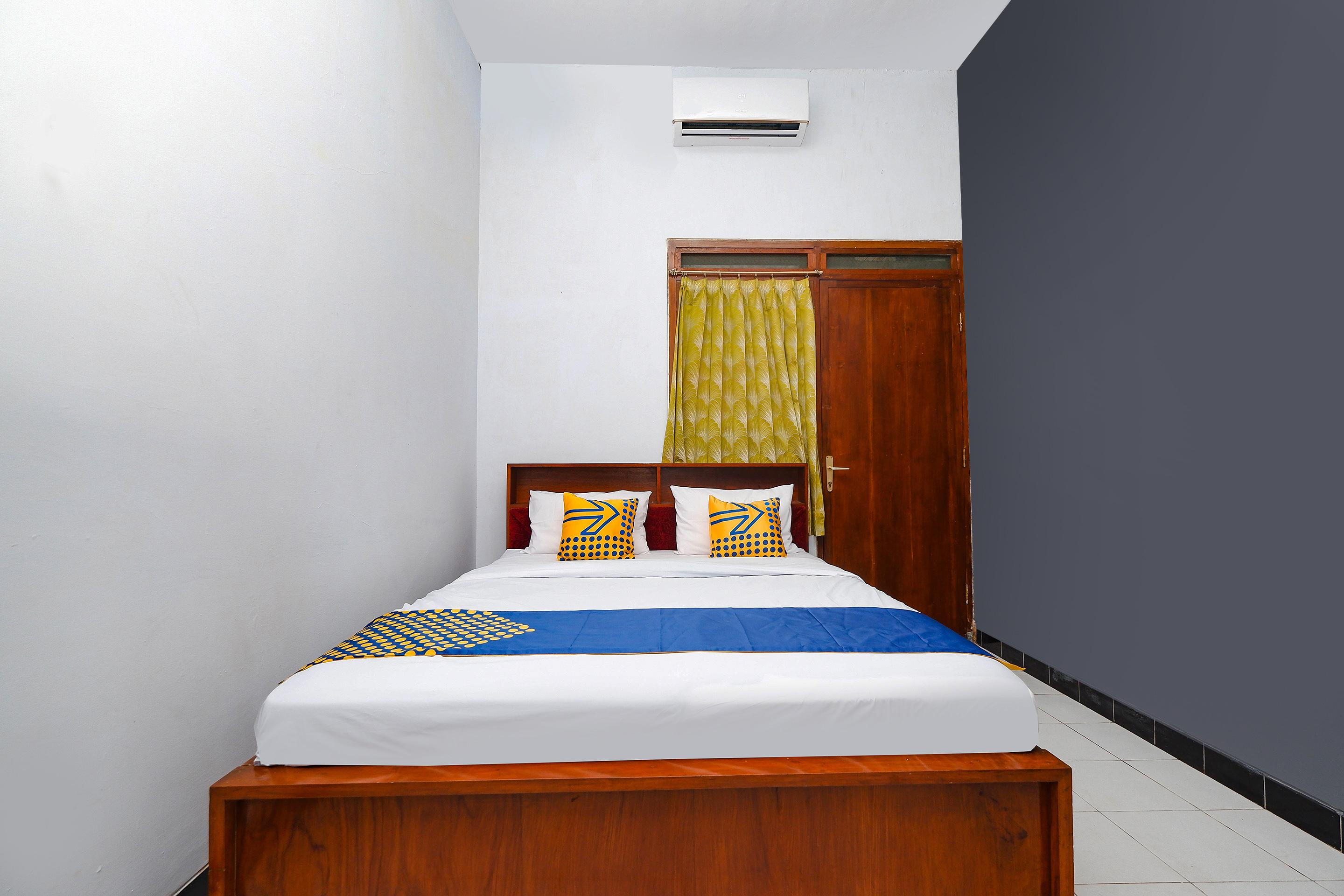 Oyo 2240 Simpang Tujuh Residence Kudus Exterior foto