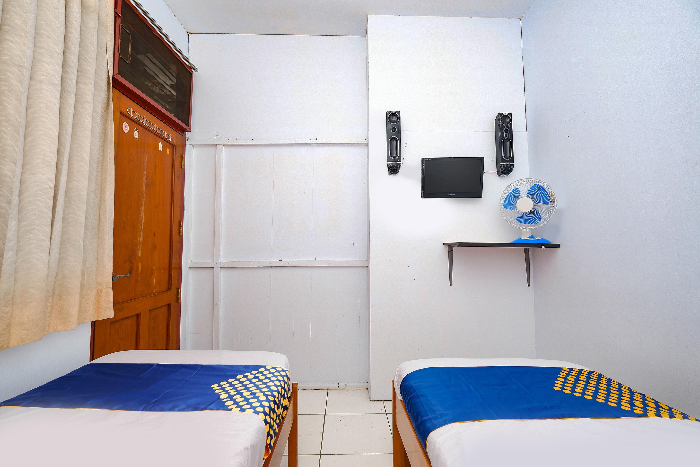 Oyo 2240 Simpang Tujuh Residence Kudus Exterior foto