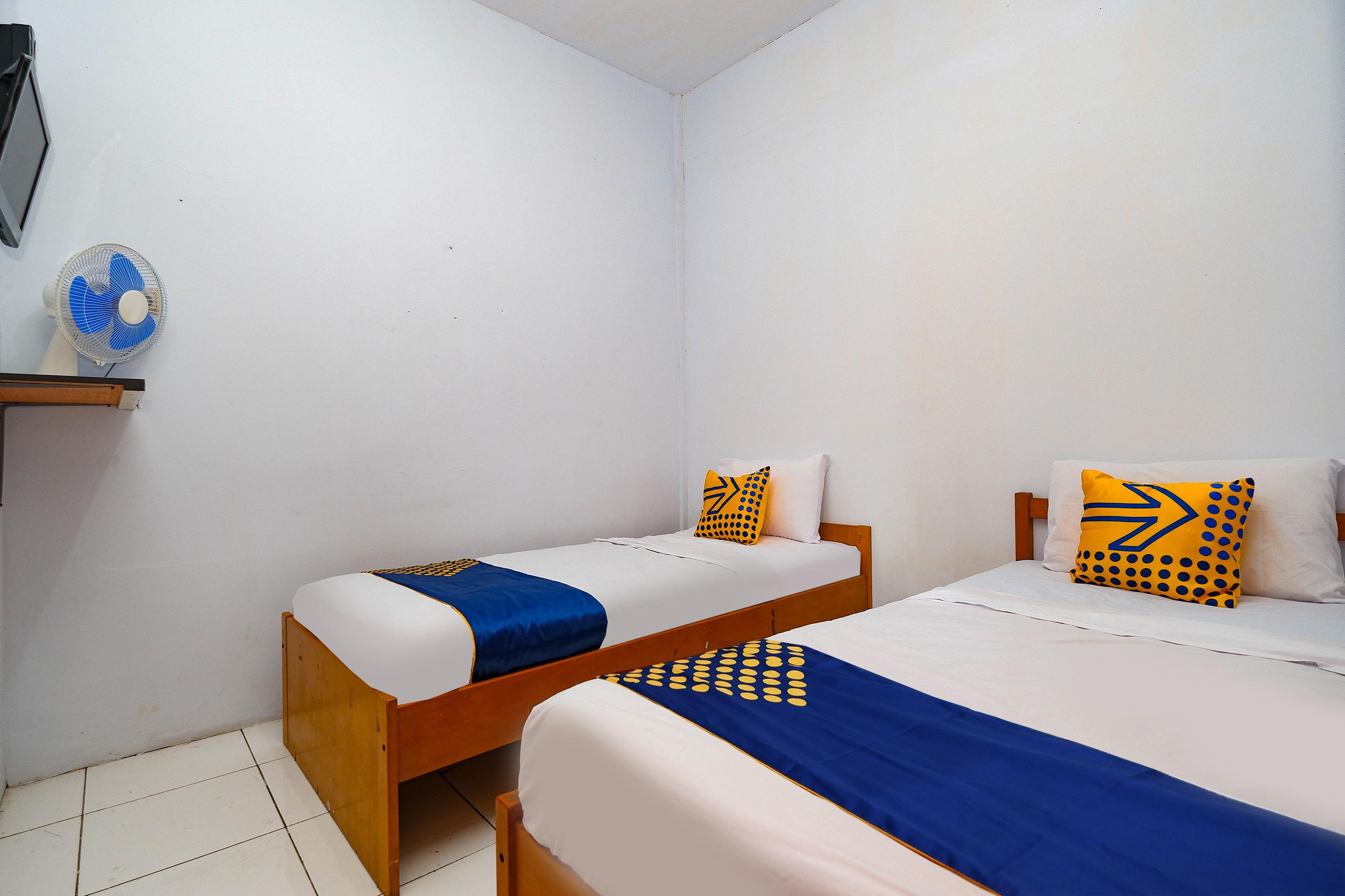 Oyo 2240 Simpang Tujuh Residence Kudus Exterior foto